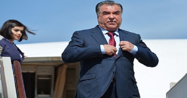 Президент Таджикистана летит в Узбекистан