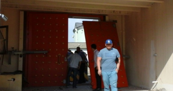 В посольстве Китая в КР произошел мощный взрыв