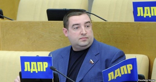 Россия введет визовый режим с Таджикистаном в ответ на запрет русифицированных фамилий?