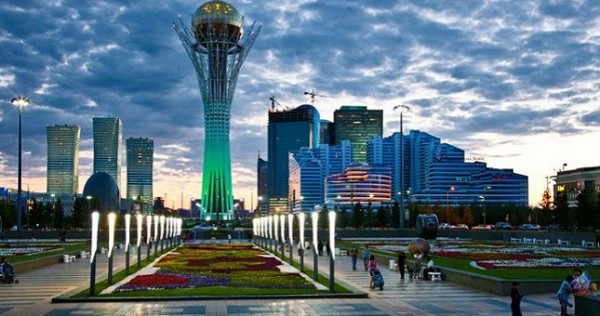 Казахстан признан самой богатой страной на пространстве СНГ(50-е место). Таджикистан на 153 месте- рейтинг