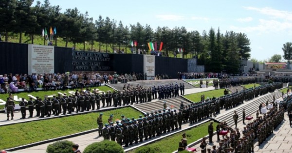 Посол России заявил, что в Таджикистане не пытаются исказить события ВОВ