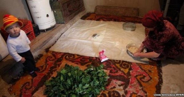 У женщин Узбекистана высчитывают из трудового стажа время по уходу за ребёнком