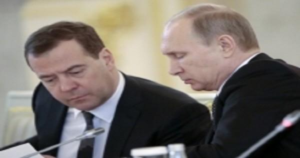 Путин сократил зарплаты, начиная с себя и Медведева