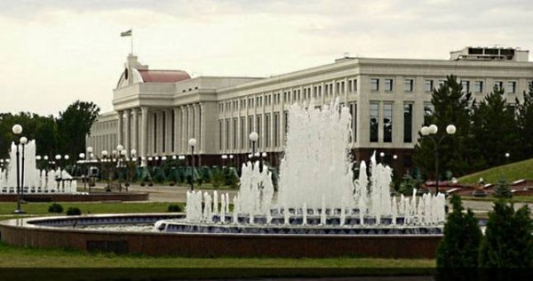 Премьер Узбекистана может получить больше полномочий