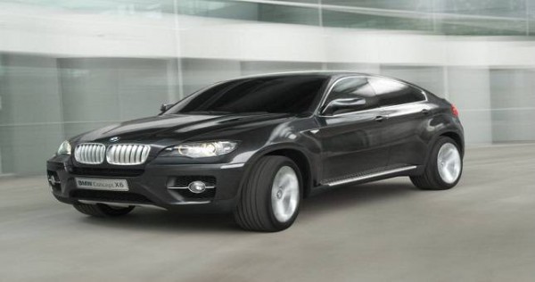 На узбекско-таджикской границе задержан автомобиль BMW X6, угнанный в Германии