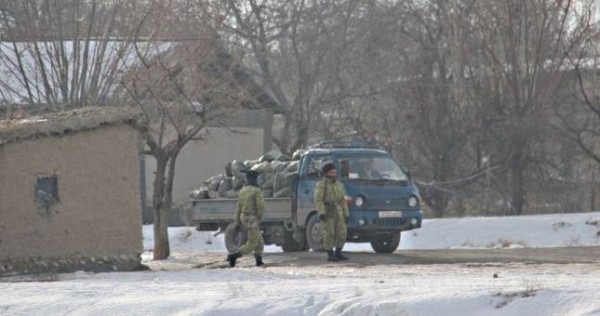 Сгоревшая дача вызвала напряжение на кыргызско-таджикской границе