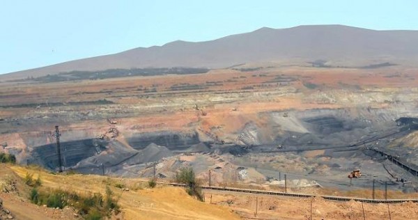 В Узбекистане таджики и узбеки устроили побоище из-за угольного разреза