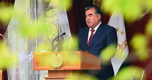СМИ: Эмомали Рахмон избран руководителем группы ООН по водным ресурсам