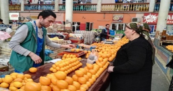 Граница: Почему таджики и кыргызы стали меньше торговать?