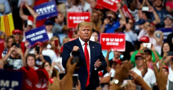 Трампа вынудили пойти на уступки в торговой войне с Китаем – американский эксперт