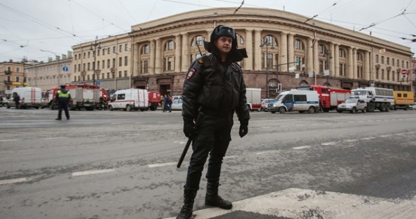 Взрыв в метро Санкт-Петербурга: что известно о произошедшем