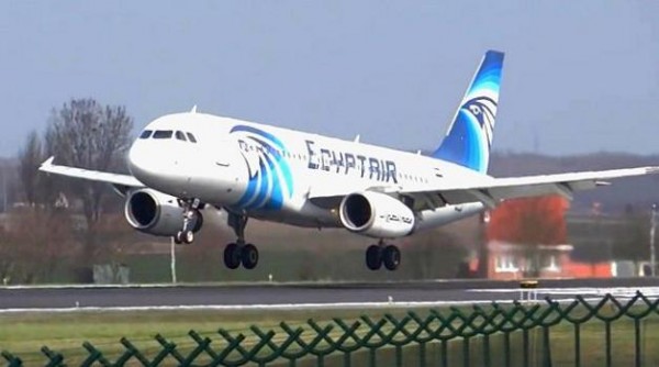 Перед крушением лайнера EgyptAir в салоне сработали детекторы дыма