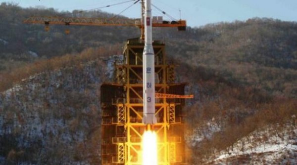 КНДР запустила ракету-носитель с искусственным спутником Земли