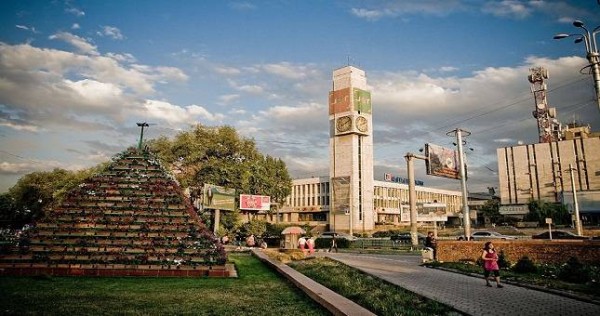 Гражданин Таджикистана сравнил жизнь в Бишкеке и Душанбе