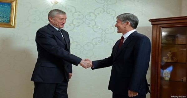 Нужен ли посредник между Бишкеком и Душанбе?