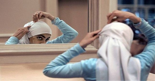 Никаб, хиджаб или без платка: Социологи провели опрос о том как дожна одеваться мусульманка