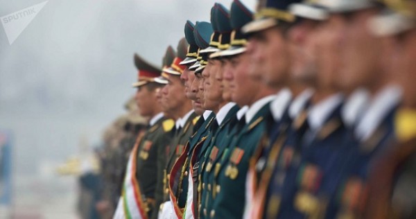 Боевой персидский: зачем ВС Таджикистана нужны новые звания взамен советских