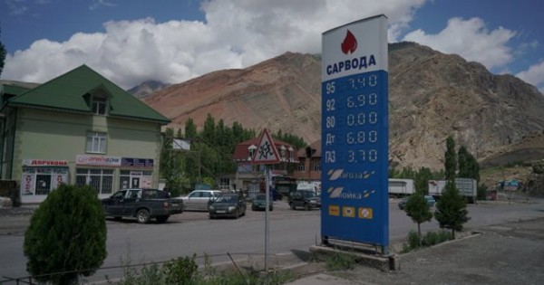 Почем топливо для Таджикистана: где республике взять дешевый бензин и газ