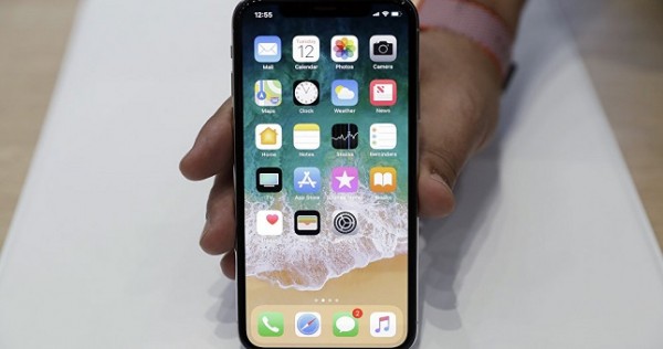 Тысячи лепешек: что еще можно купить в Таджикистане по цене iPhone X