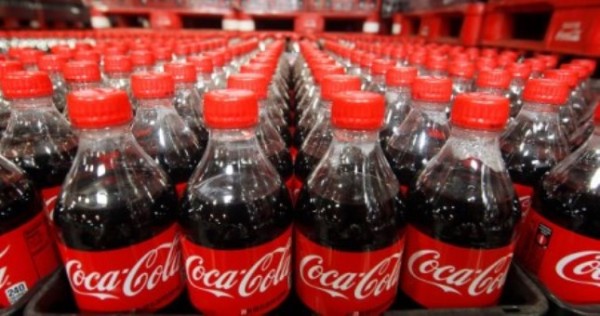 ГКНБ обнаружил на складе Coca-Cola в Душанбе крупную партию просроченных напитков