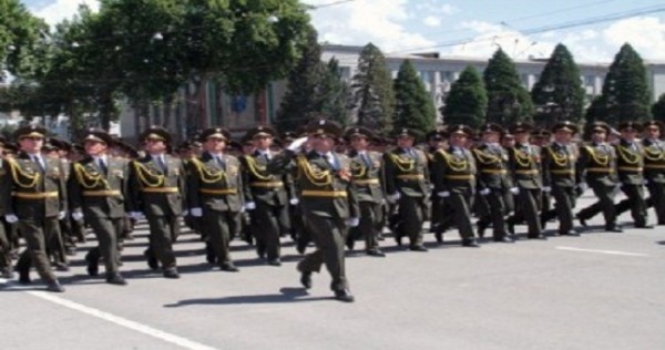 В Душанбе начался военный парад, в честь 25-летия государственной независимости Таджикистана