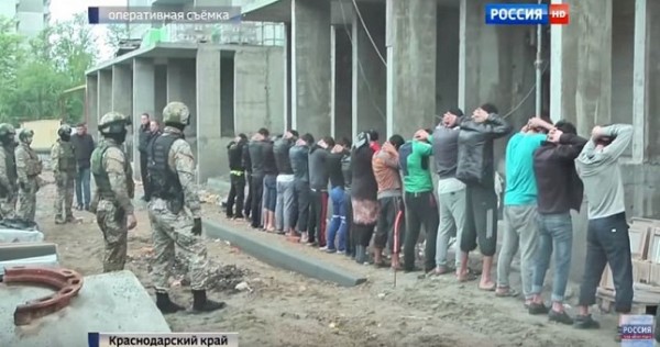 Из России в Таджикистан депортированы двое близнецов, которые собирались примкнуть к ДАИШ