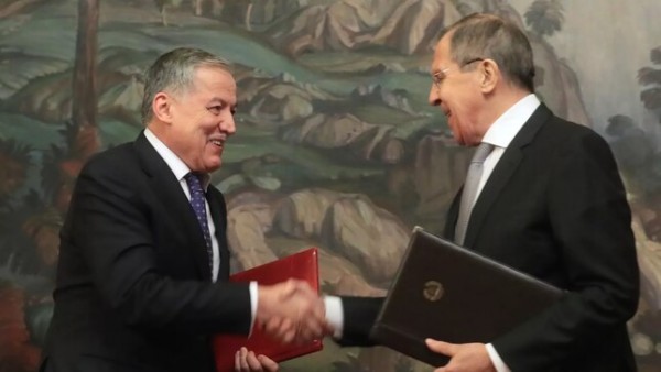 Беседа в духе взаимопонимания: детали переговоров глав МИД РФ и Таджикистана