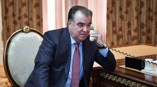 Рахмон обсудил вопросы региональной безопасности с Макроном