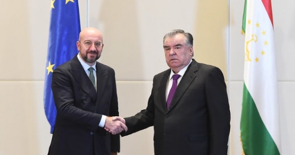 Эмомали Рахмон провел встречу с Шарлем Мишелем