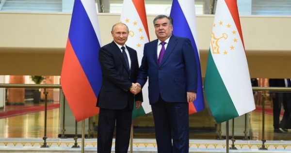Эмомали Рахмон провел телефонные разговоры с Владимиром Путиным и Валентиной Матвиенко