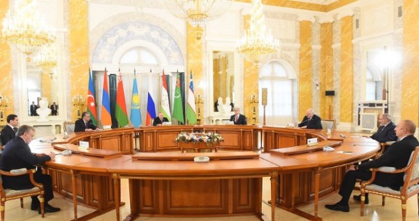 Эмомали Рахмон принял участие в неформальной встрече глав государств-членов Содружества Независимых Государств