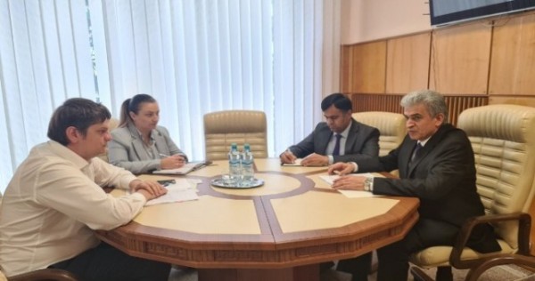 Посол Таджикистана провёл встречи с вице-премьер-министром и Госсекретарём МИД и европейской интеграции Молдовы