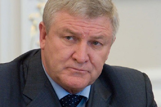 Экс-министра обороны Украины заподозрили в госизмене
