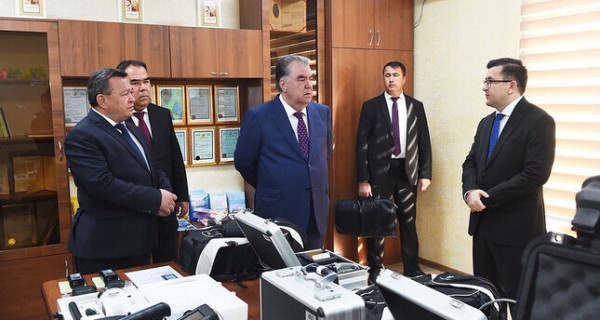 Президент открыл в Бустоне филиал Агентства по химической и ядерной безопасности