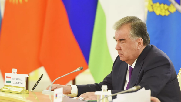 Рахмон подписал указ о назначении главы Горно-Бадахшанской области