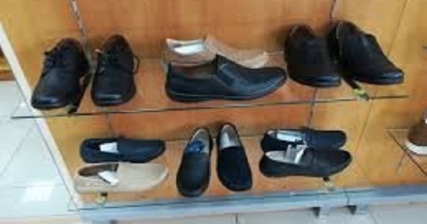 В Хороге открылся новый обувной магазин
