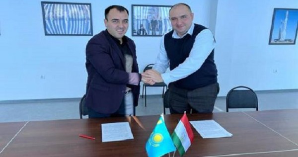 Казахстан организует каналы спутниковой связи для Таджикистана