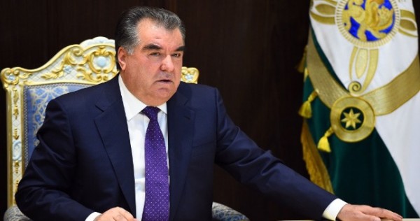 Эмомали Рахмон дал поручения главам ряда районов по своевременному сбору урожая