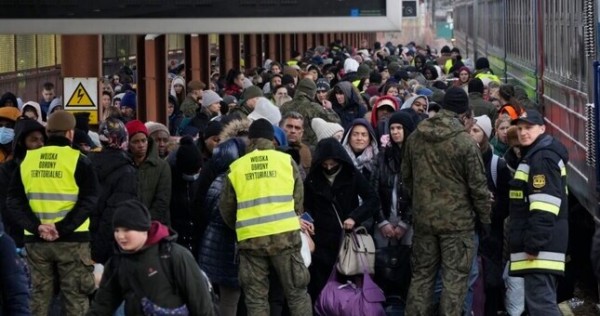 Таджикистан вывезет из Польши более 300 своих граждан