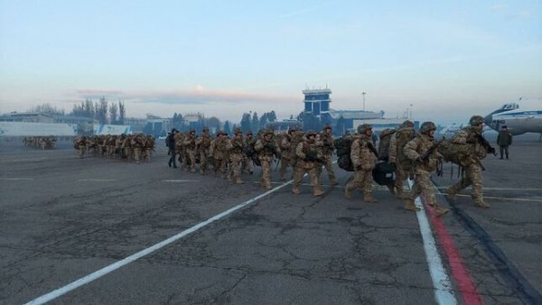 Таджикские миротворцы 14 января возвращаются из Казахстана в Таджикистан