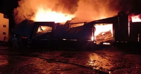 Талибы подожгли дом посла в Таджикистане, построенный на деньги Шаха Масуда